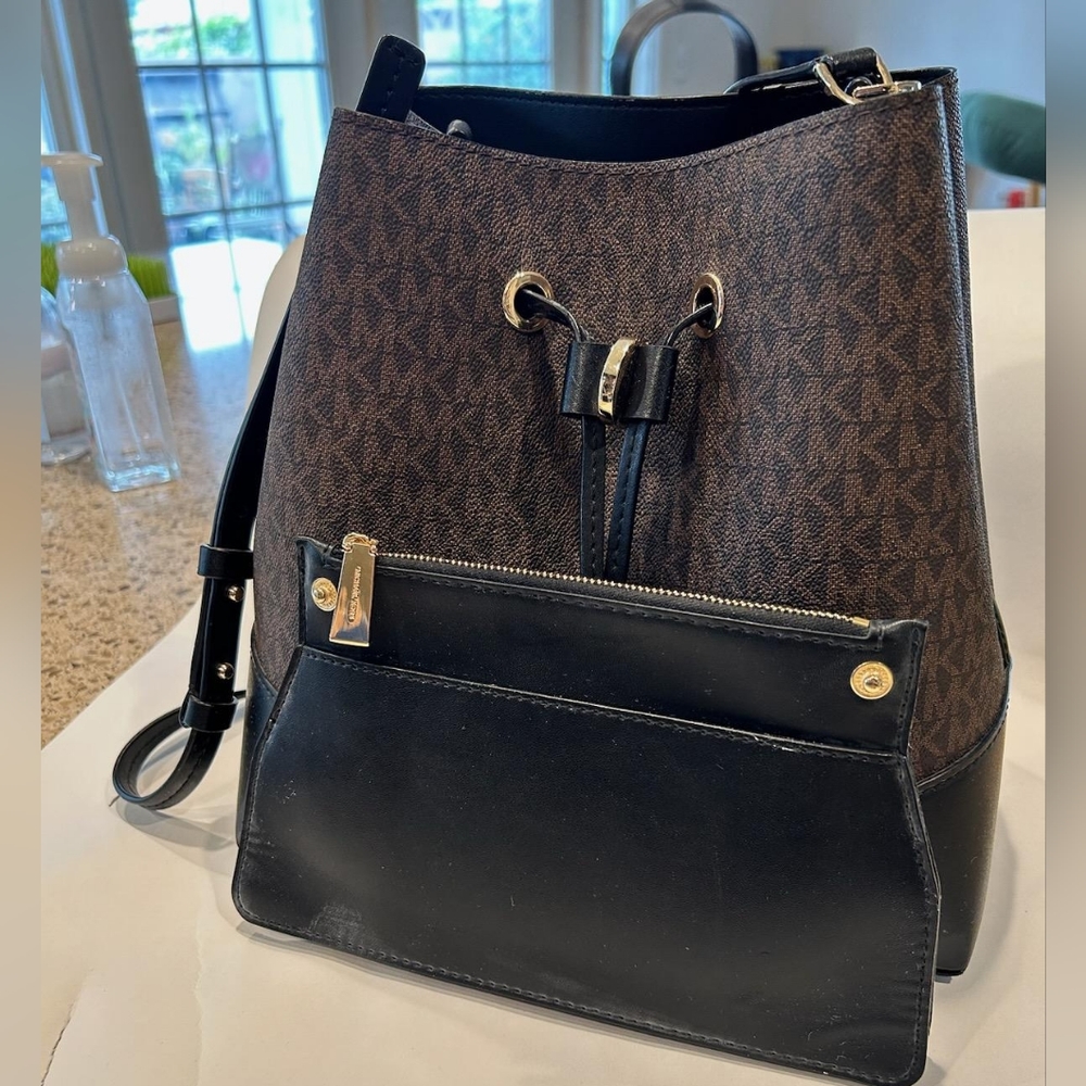 MICHAEL Michael Kors Drawstring Bucket Tote - Picture 2 of 6